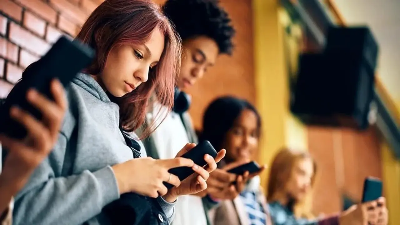 شركة بينويل تقدم هاتفاً أرضياً كلاسيكياً مخصصاً للأطفال